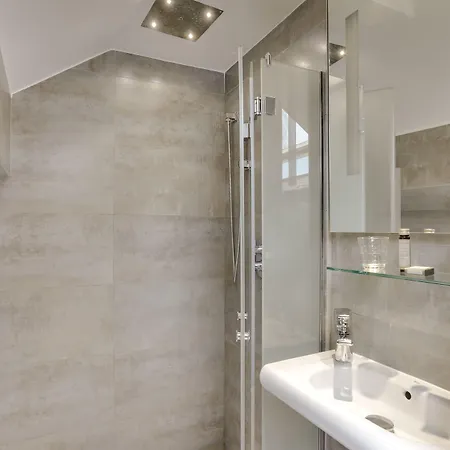 Louvre Richelieu 3* Paris