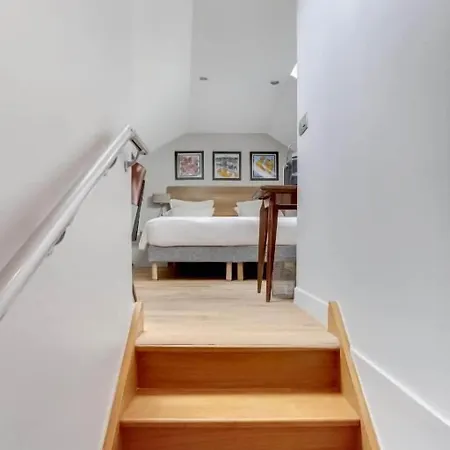 里切里尔卢浮酒店 酒店