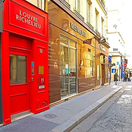 Louvre Richelieu Hotel 3*