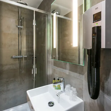 Louvre Richelieu Hotel 3*