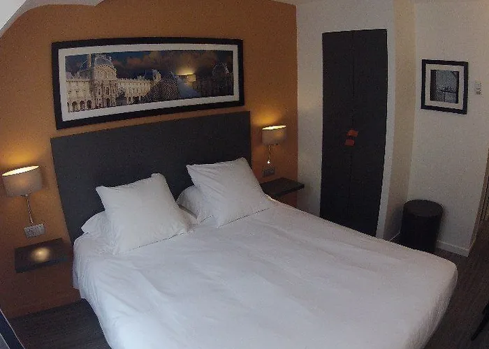 Louvre Richelieu Hotel 3*