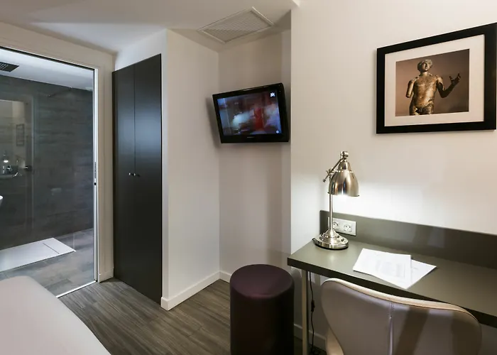 Hotel Louvre Richelieu 3*