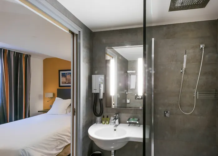 Hotel Louvre Richelieu 3*