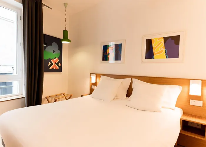 里切里尔卢浮酒店