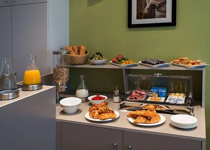 酒店 里切里尔卢浮酒店 3*